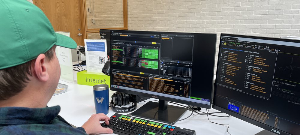 Bloomberg Terminal Wilton Library 1025 .JPG