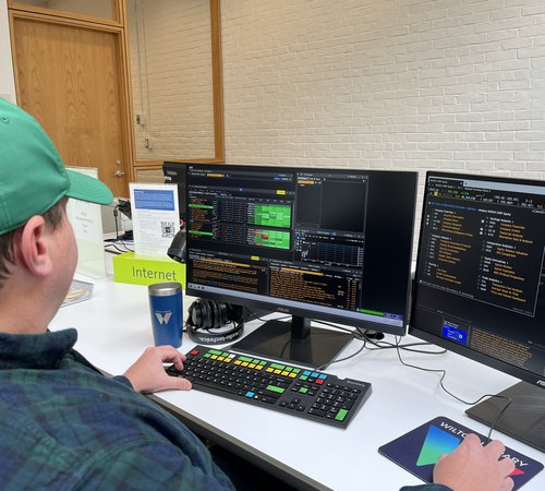 Bloomberg Terminal Wilton Library 1025 .JPG